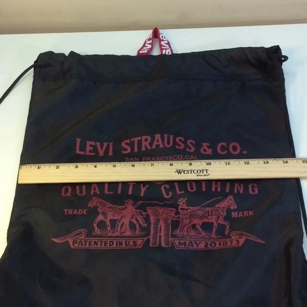 NWT Levi’s Black & Red Logo Drawstring Backpack - Picture 3 of 5